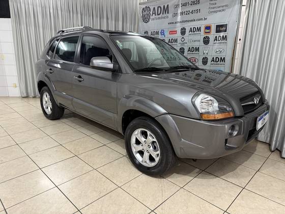 HYUNDAI TUCSON 2.0 MPFI GLS 16V 143CV 2WD FLEX 4P AUTOMÁTICO HYUNDAI TUCSON 2.0 MPFI GLS 16V 143CV 2WD FLEX 4P AUTOMÁTICO